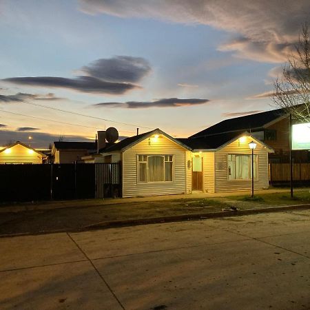 Hostal Hellen Пуэрто-Наталес Экстерьер фото