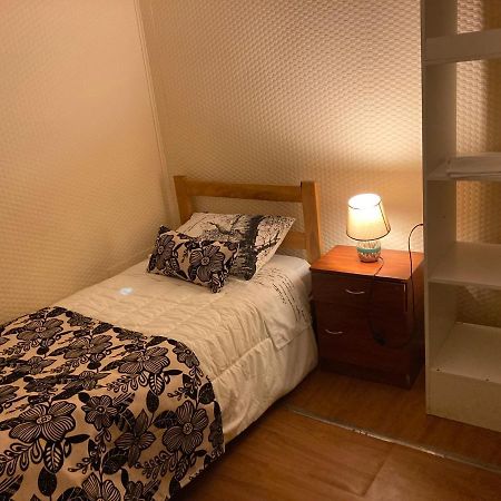 Hostal Hellen Пуэрто-Наталес Экстерьер фото