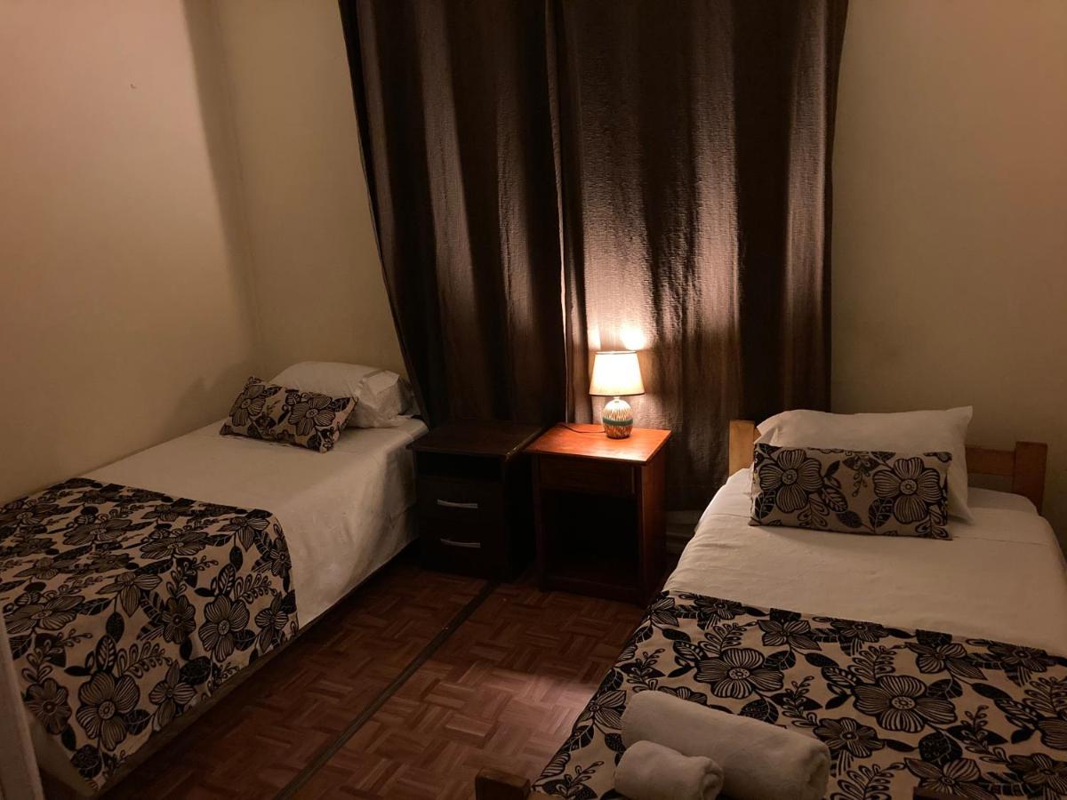 Hostal Hellen Пуэрто-Наталес Экстерьер фото