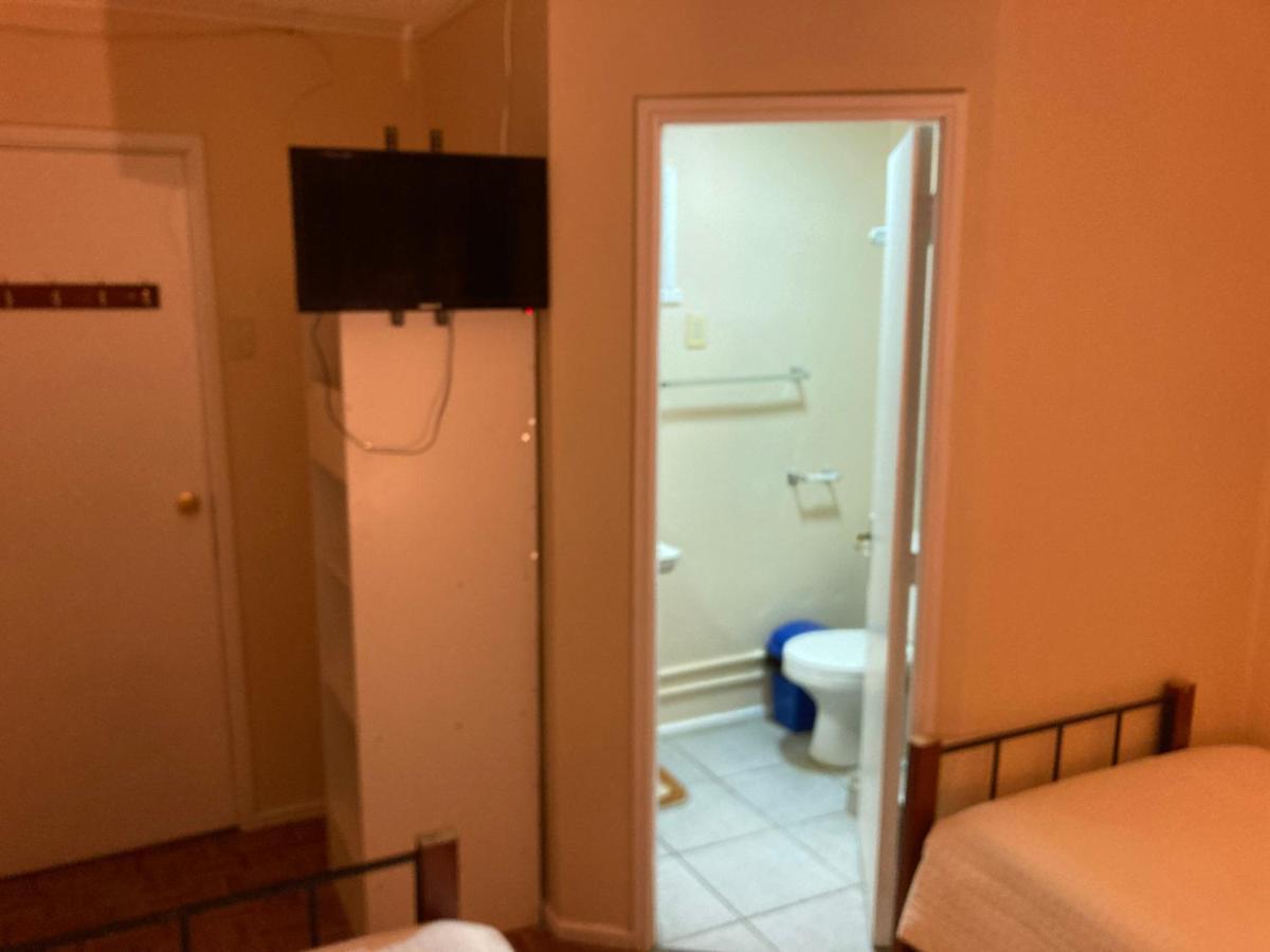 Hostal Hellen Пуэрто-Наталес Экстерьер фото