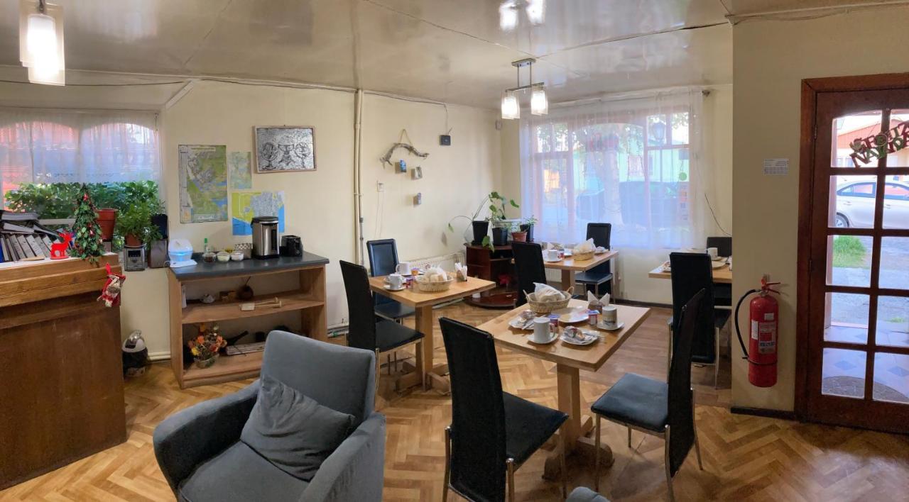 Hostal Hellen Пуэрто-Наталес Экстерьер фото