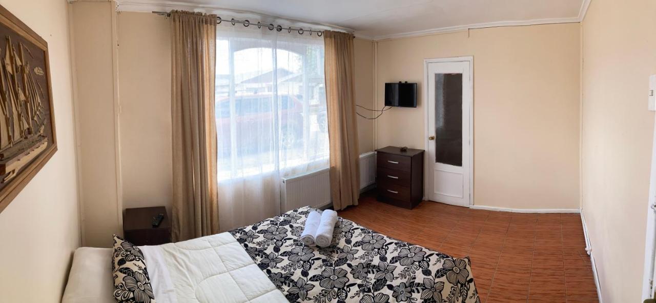 Hostal Hellen Пуэрто-Наталес Экстерьер фото