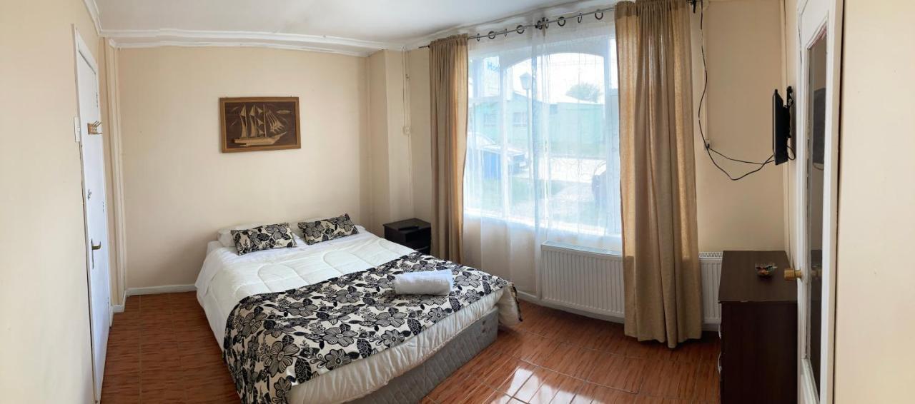 Hostal Hellen Пуэрто-Наталес Экстерьер фото
